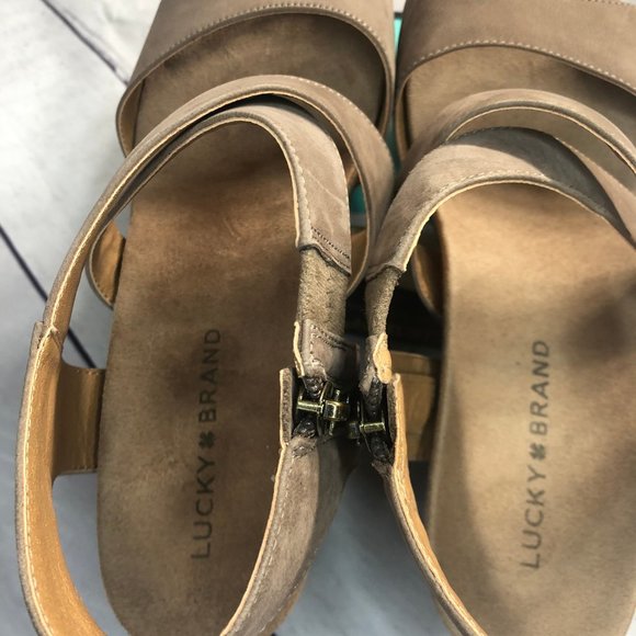 Lucky Brand Taupe Suede Wedge Sandal 9M - Picture 5 of 6